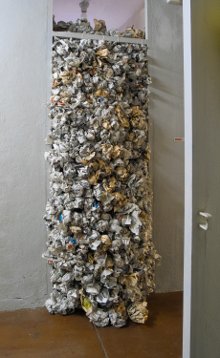 5000 Pages of Contemporary Witness Sheets Crumpled-up, a Art Installation by Martin Gut from the year 2011