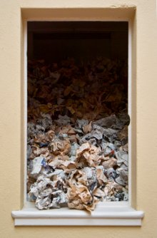 5000 Pages of Contemporary Witness Sheets Crumpled-up, a Art Installation by Martin Gut from the year 2011