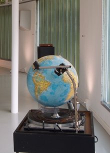 Play Me the Song of the World, art object by Martin Gut, 2008